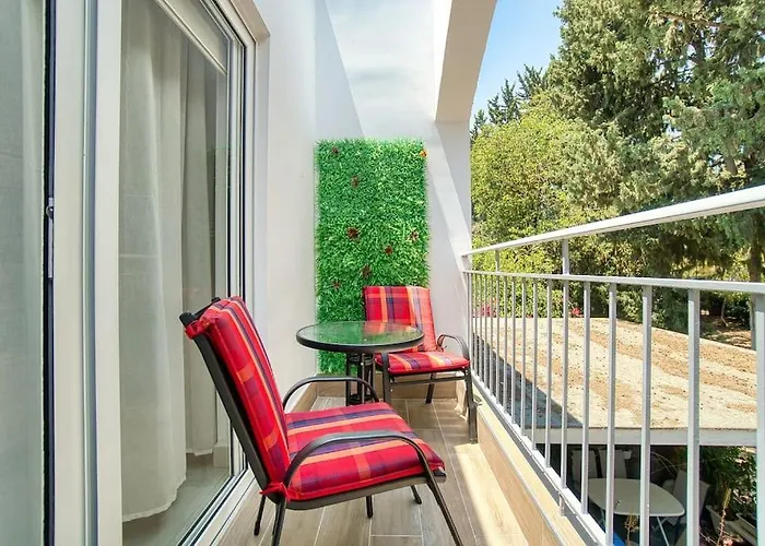 Gardens Elite Apartment *